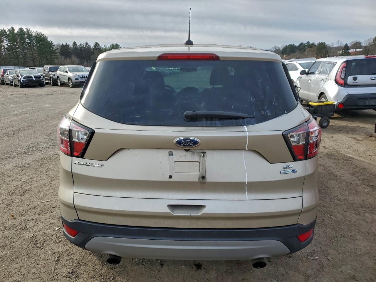 2017 FORD ESCAPE SE photo 6