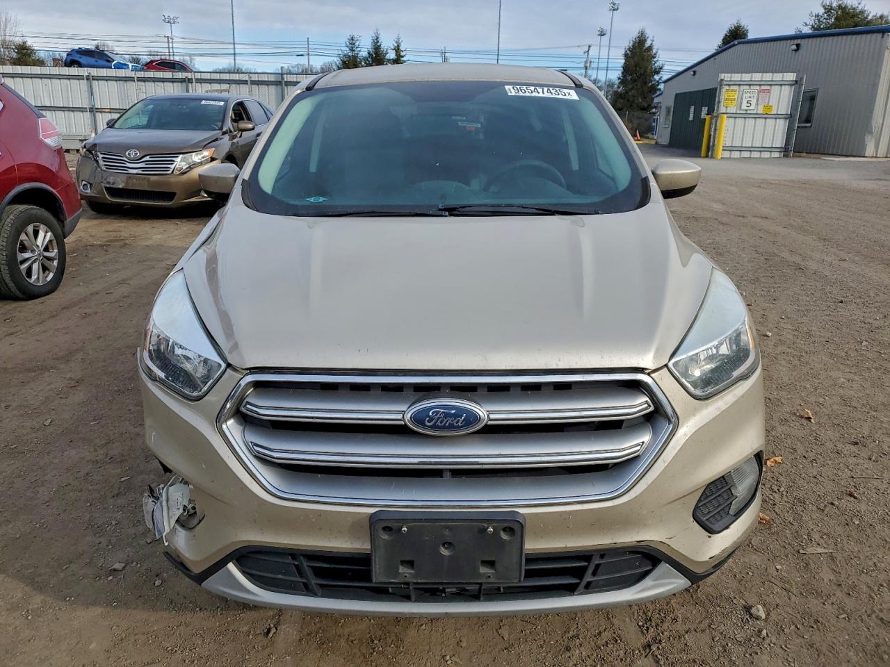 2017 FORD ESCAPE SE photo 5