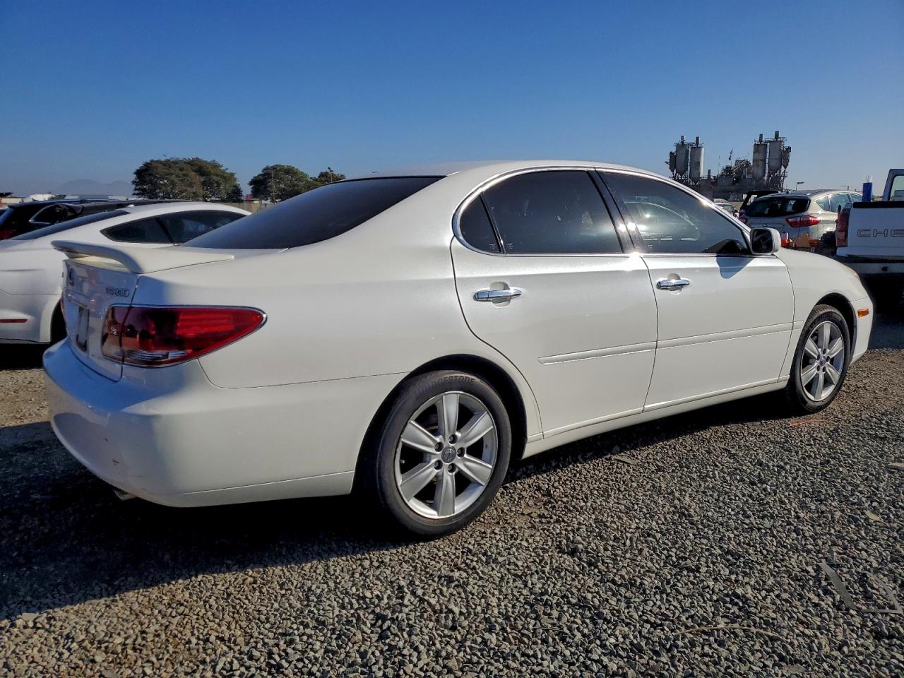 2005 LEXUS ES 330 photo 3