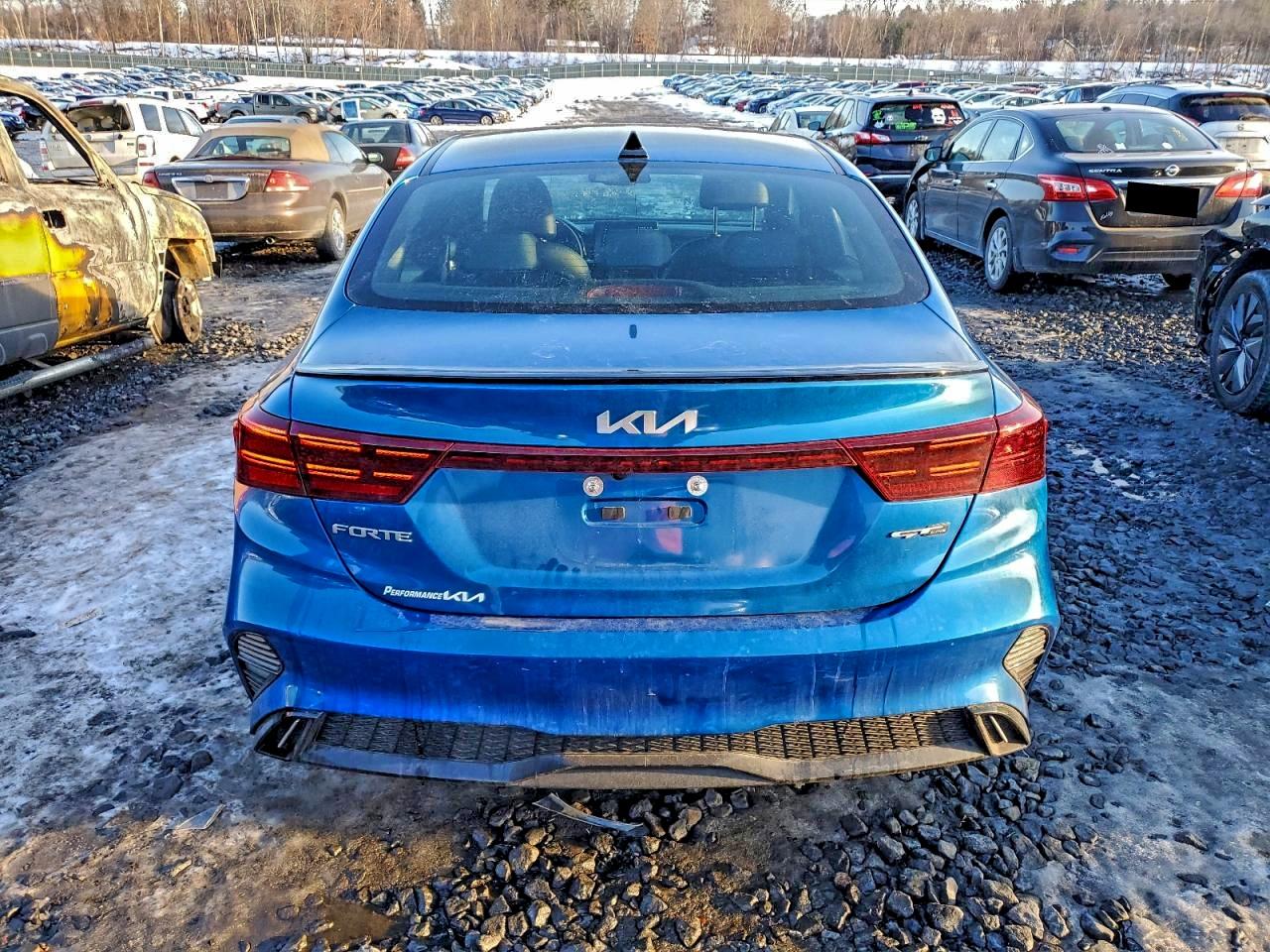 2023 KIA FORTE GT LINE photo 6