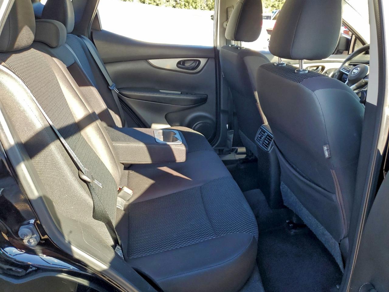 2019 NISSAN ROGUE SPORT S photo 11