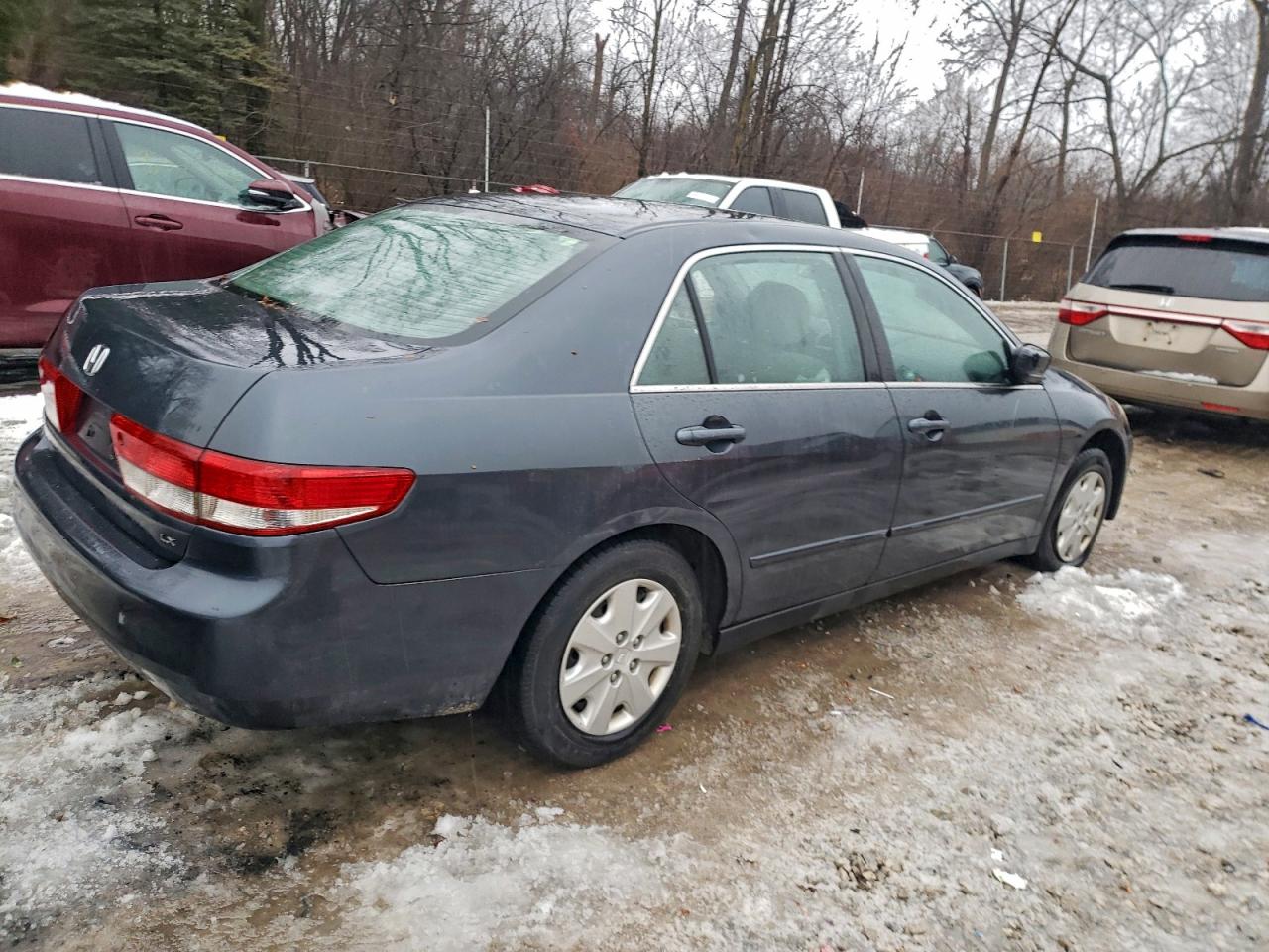 2004 HONDA ACCORD LX photo 3