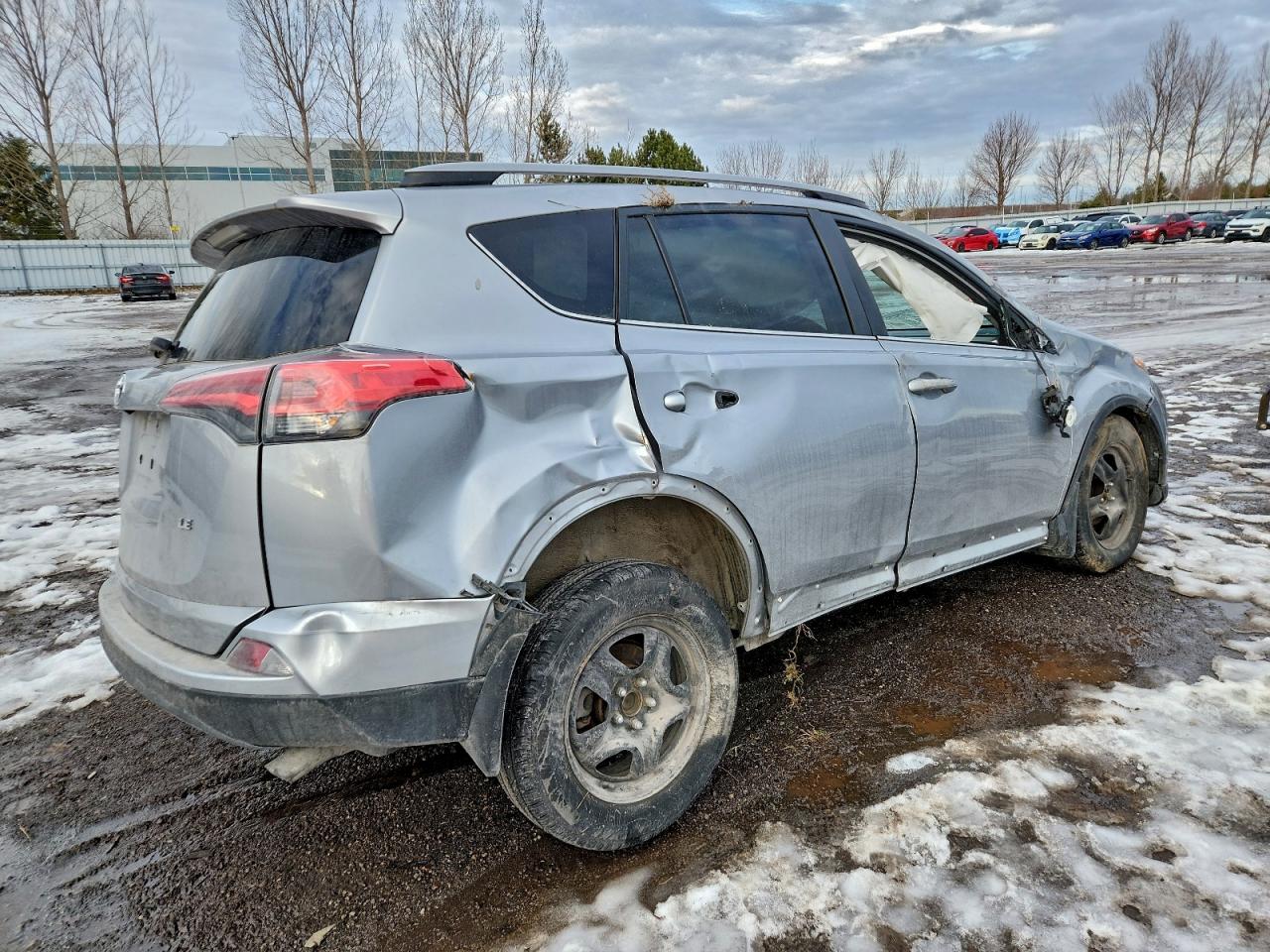 2017 TOYOTA RAV4 LE photo 3