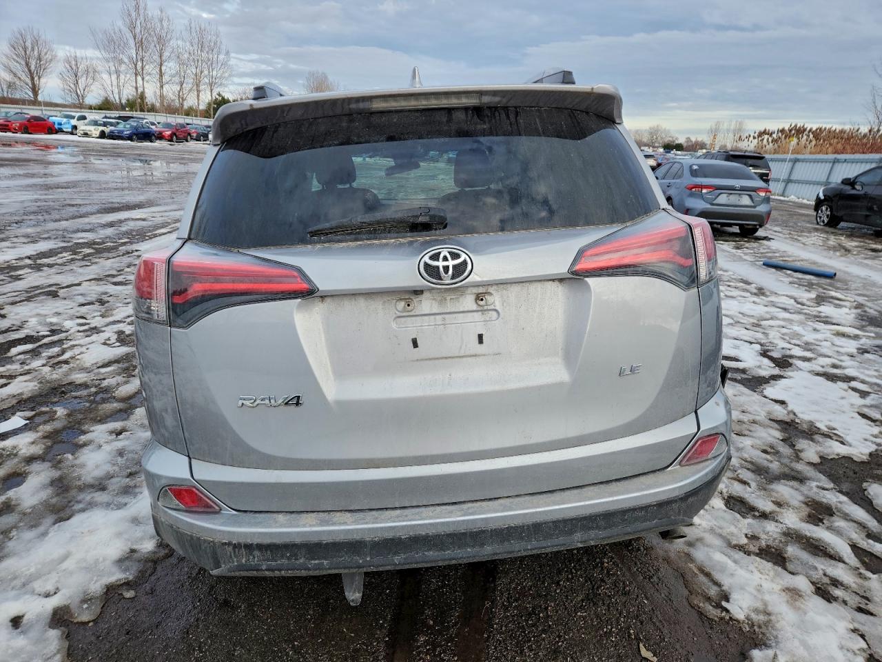 2017 TOYOTA RAV4 LE photo 6