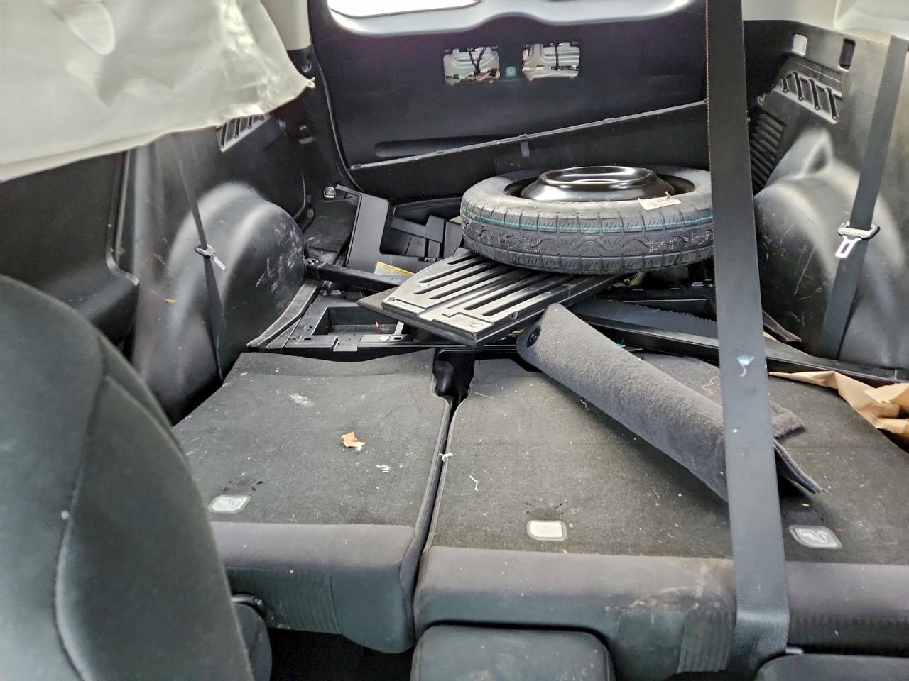 2017 TOYOTA RAV4 LE photo 10