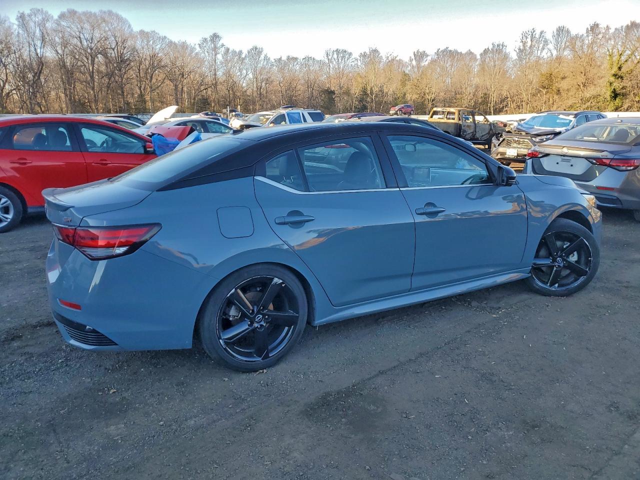2025 NISSAN SENTRA SR photo 5