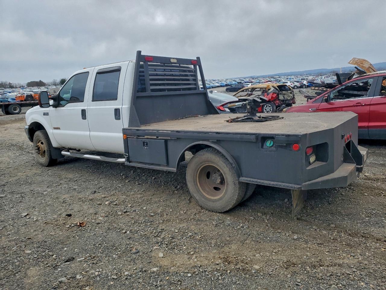 2003 FORD F350 SUPER DUTY TRUCK CAB AND CHASSIS photo 2
