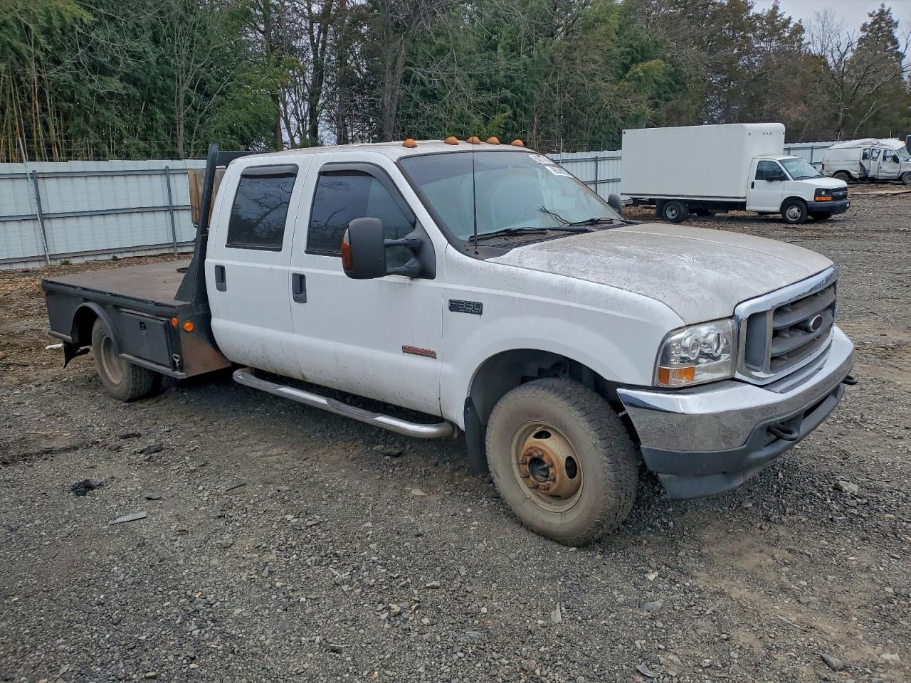 2003 FORD F350 SUPER DUTY TRUCK CAB AND CHASSIS photo 4