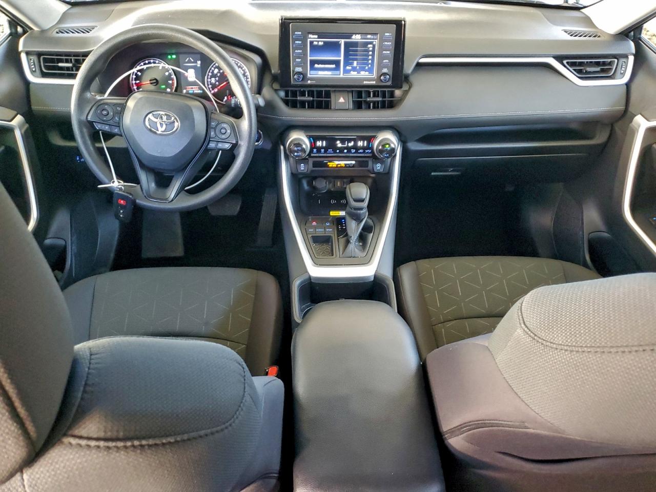 2022 TOYOTA RAV4 XLE photo 8