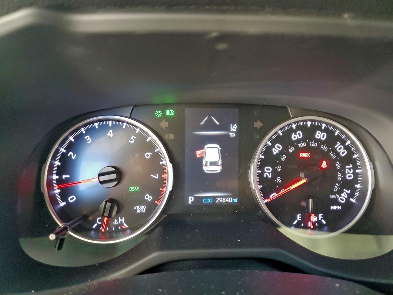2022 TOYOTA RAV4 XLE photo 9