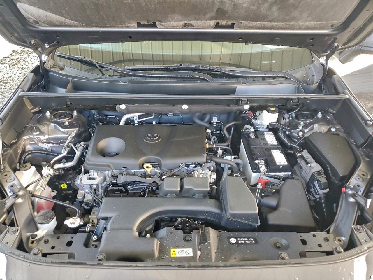2022 TOYOTA RAV4 XLE photo 12