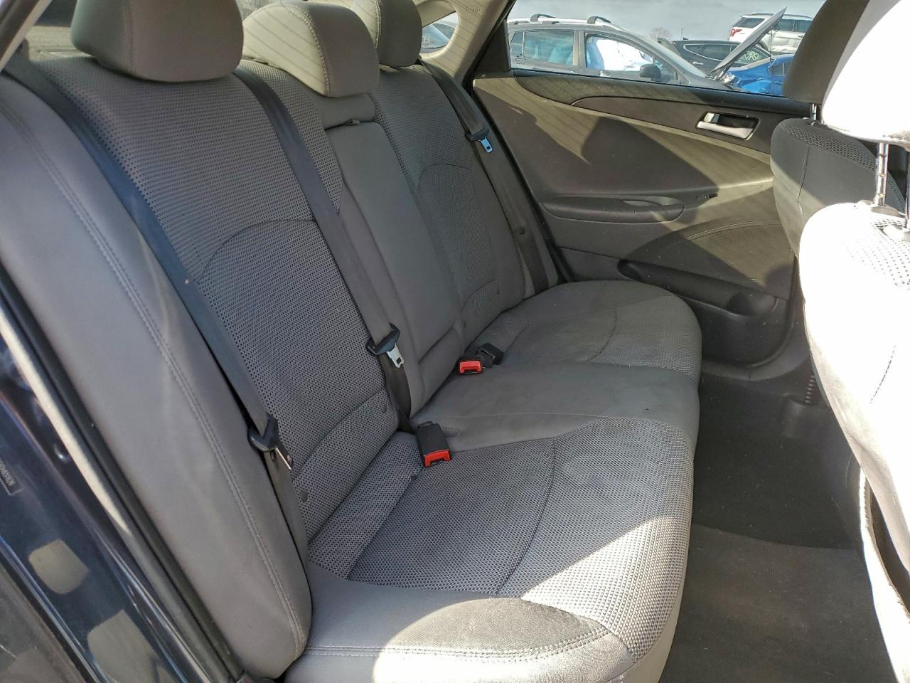 2013 HYUNDAI SONATA GLS photo 10