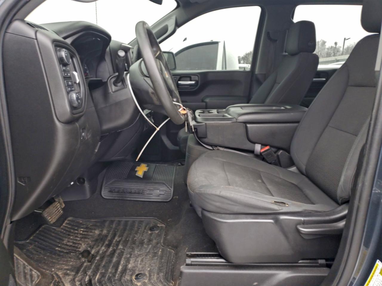 2020 CHEVROLET SILVERADO K1500 CUSTOM photo 7