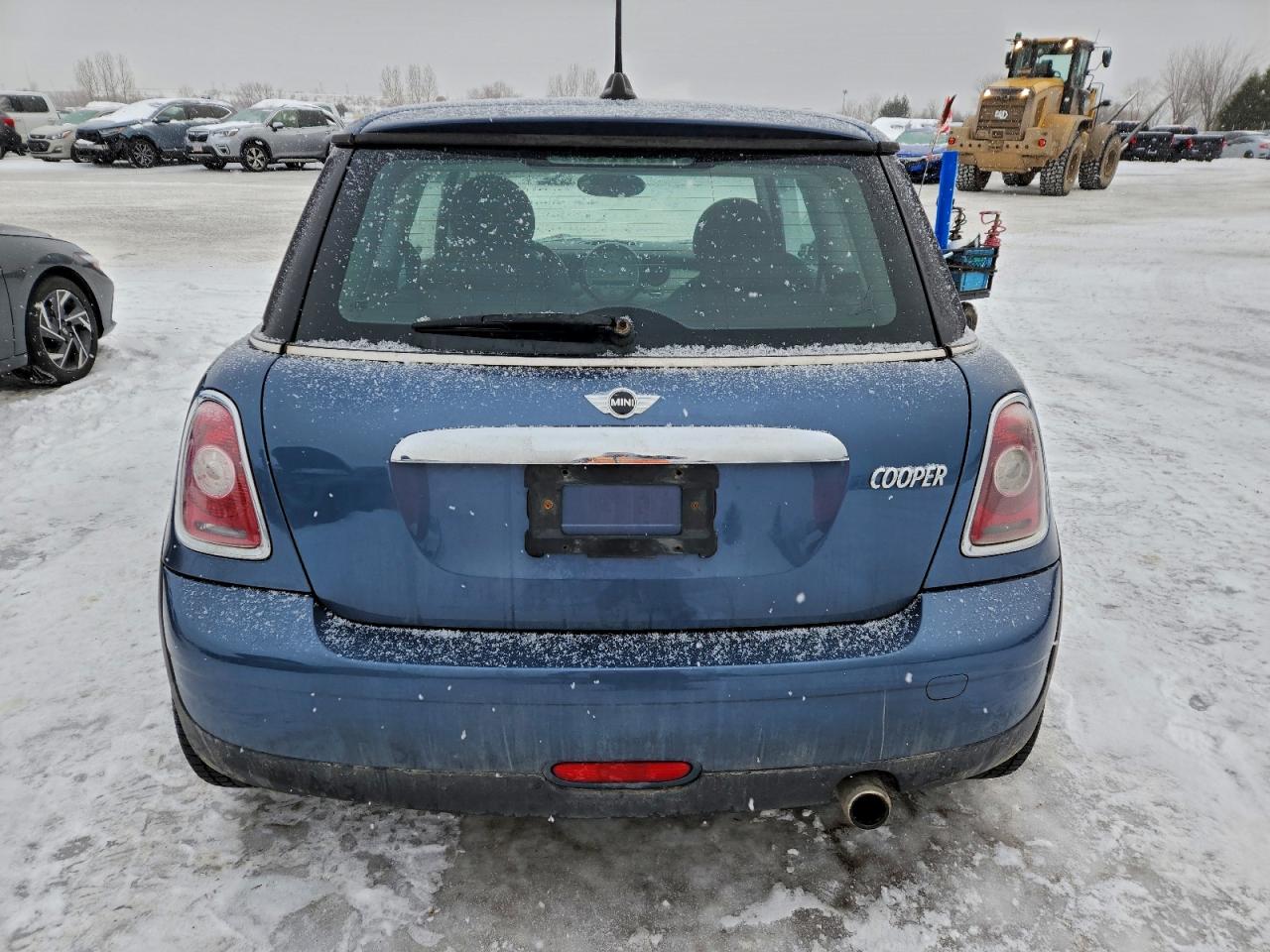 2010 MINI COOPER photo 6