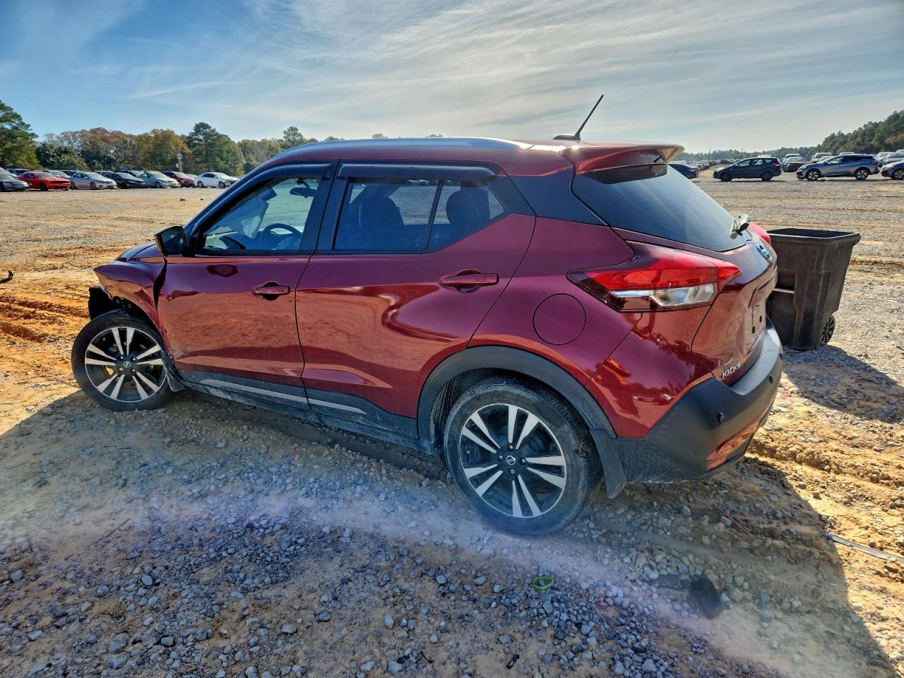2020 NISSAN KICKS SR photo 2