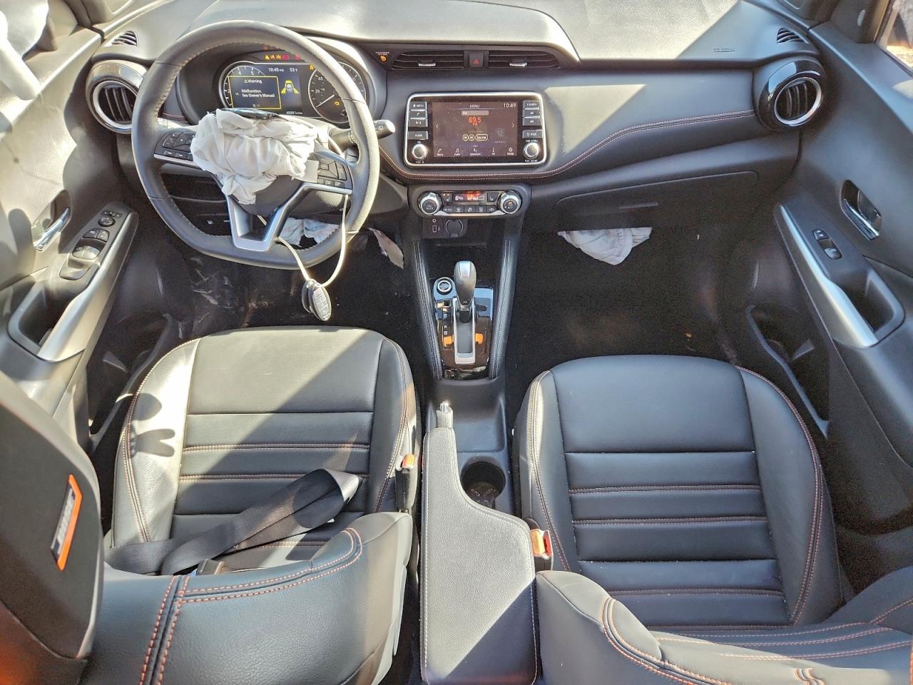 2020 NISSAN KICKS SR photo 8