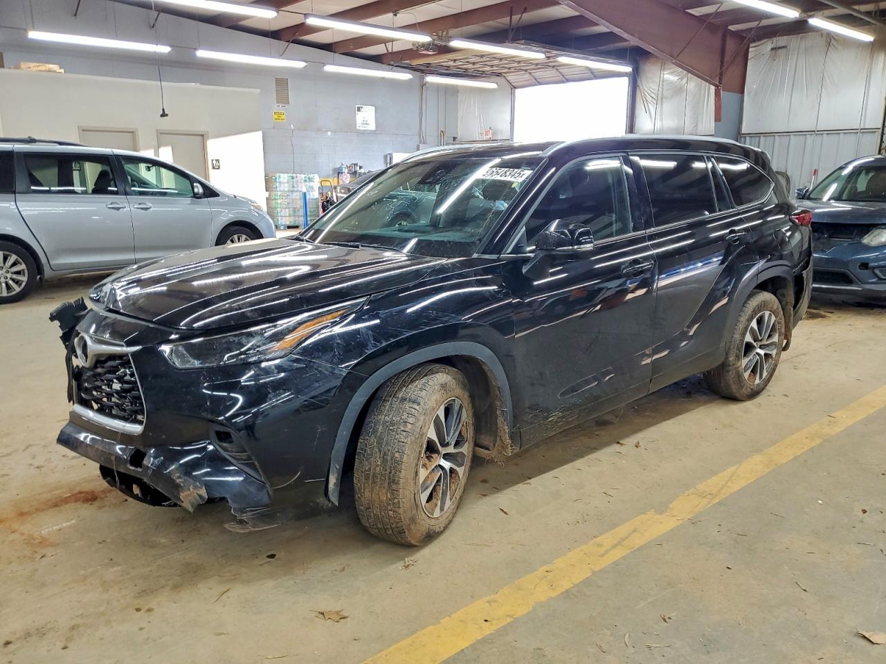 2022 TOYOTA HIGHLANDER