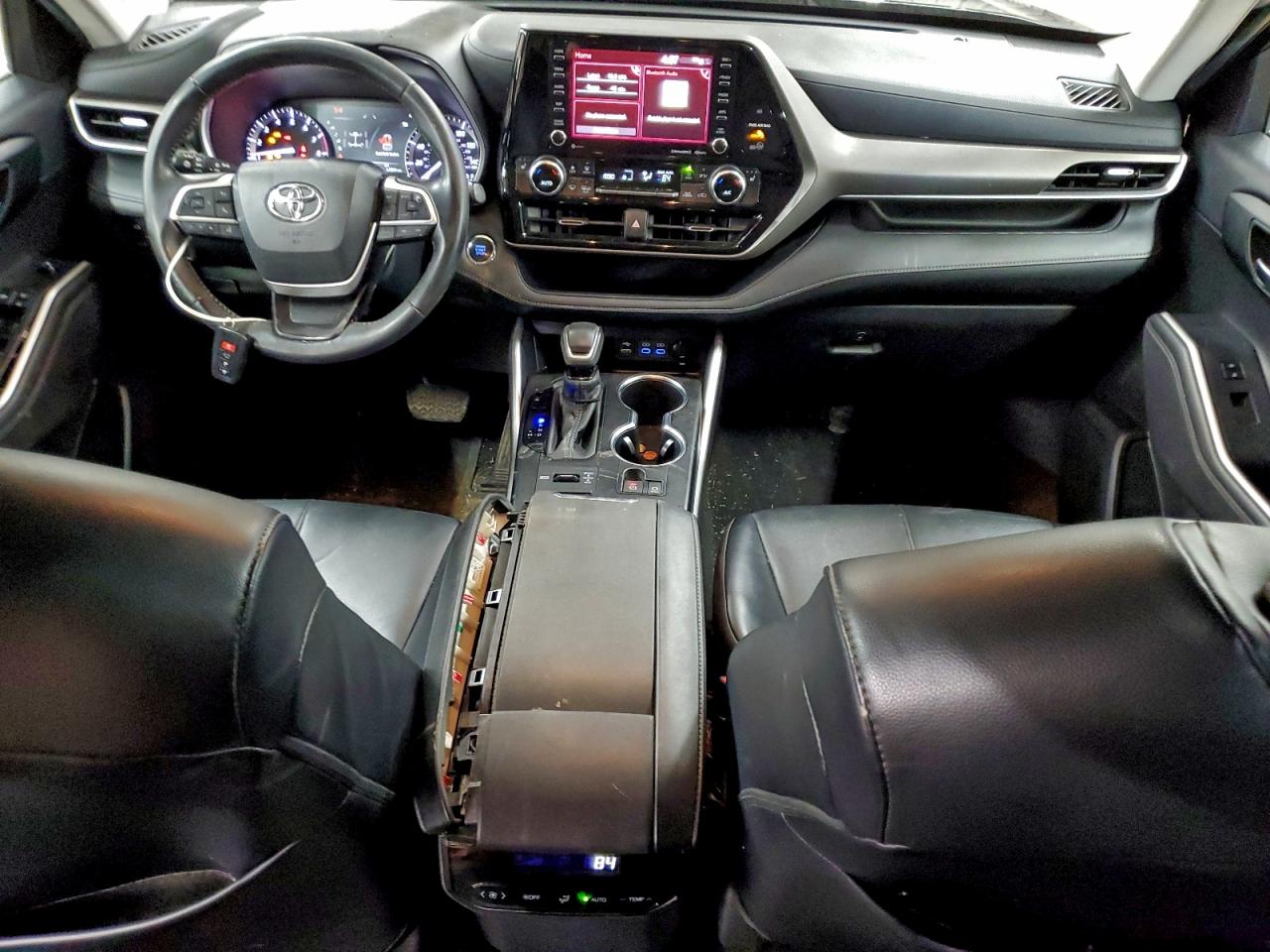 2022 TOYOTA HIGHLANDER XLE photo 8
