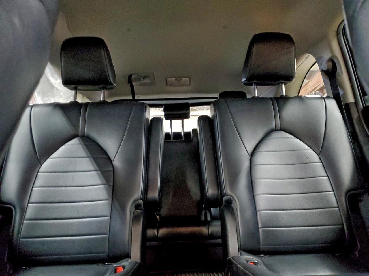 2022 TOYOTA HIGHLANDER XLE photo 10