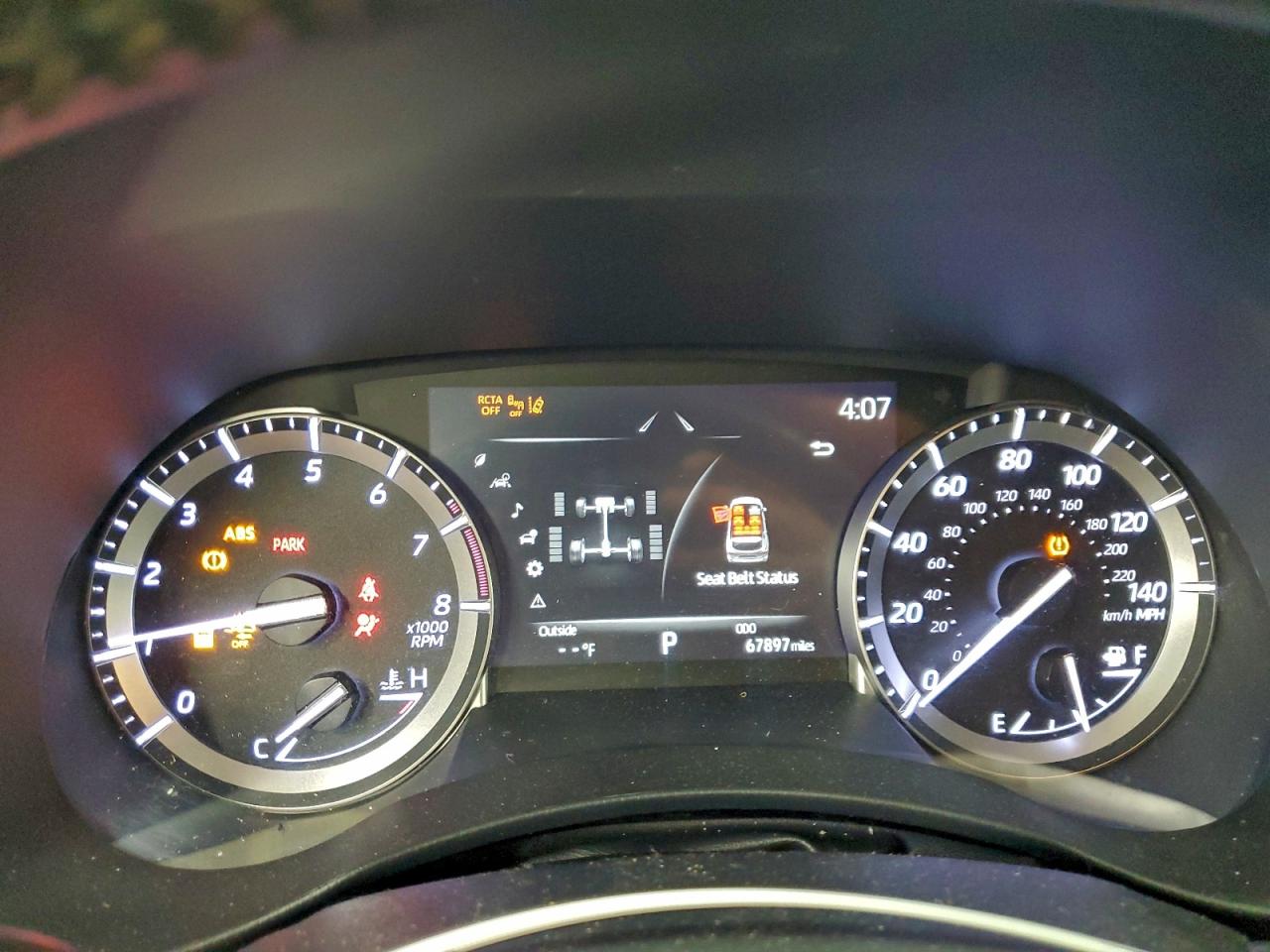 2022 TOYOTA HIGHLANDER XLE photo 9