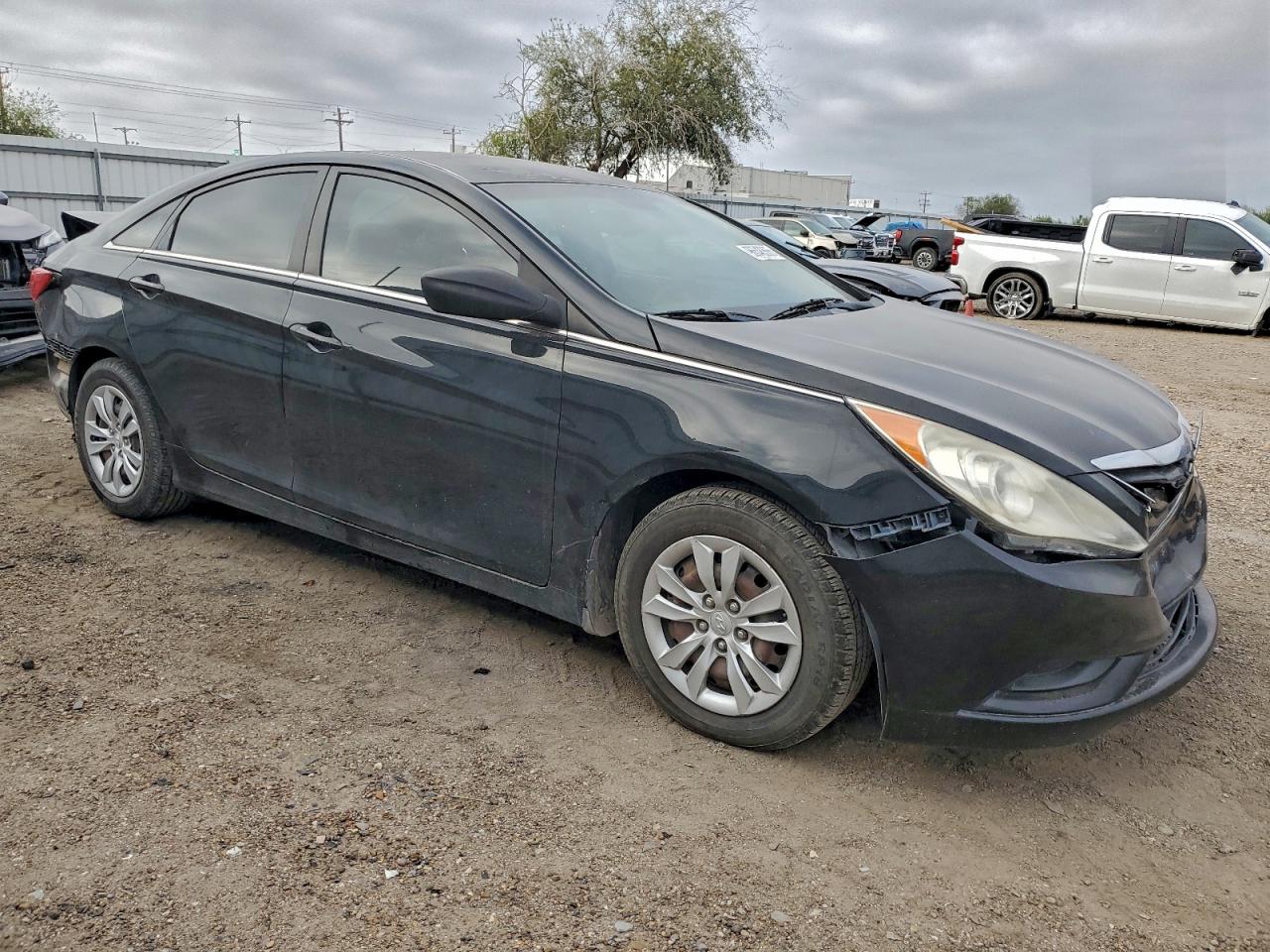 2013 HYUNDAI SONATA GLS photo 4