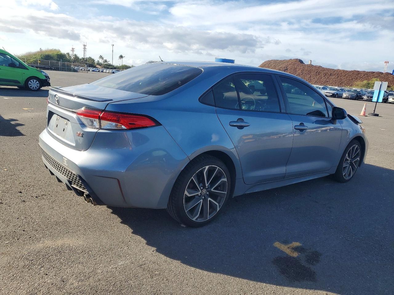 2021 TOYOTA COROLLA SE photo 3