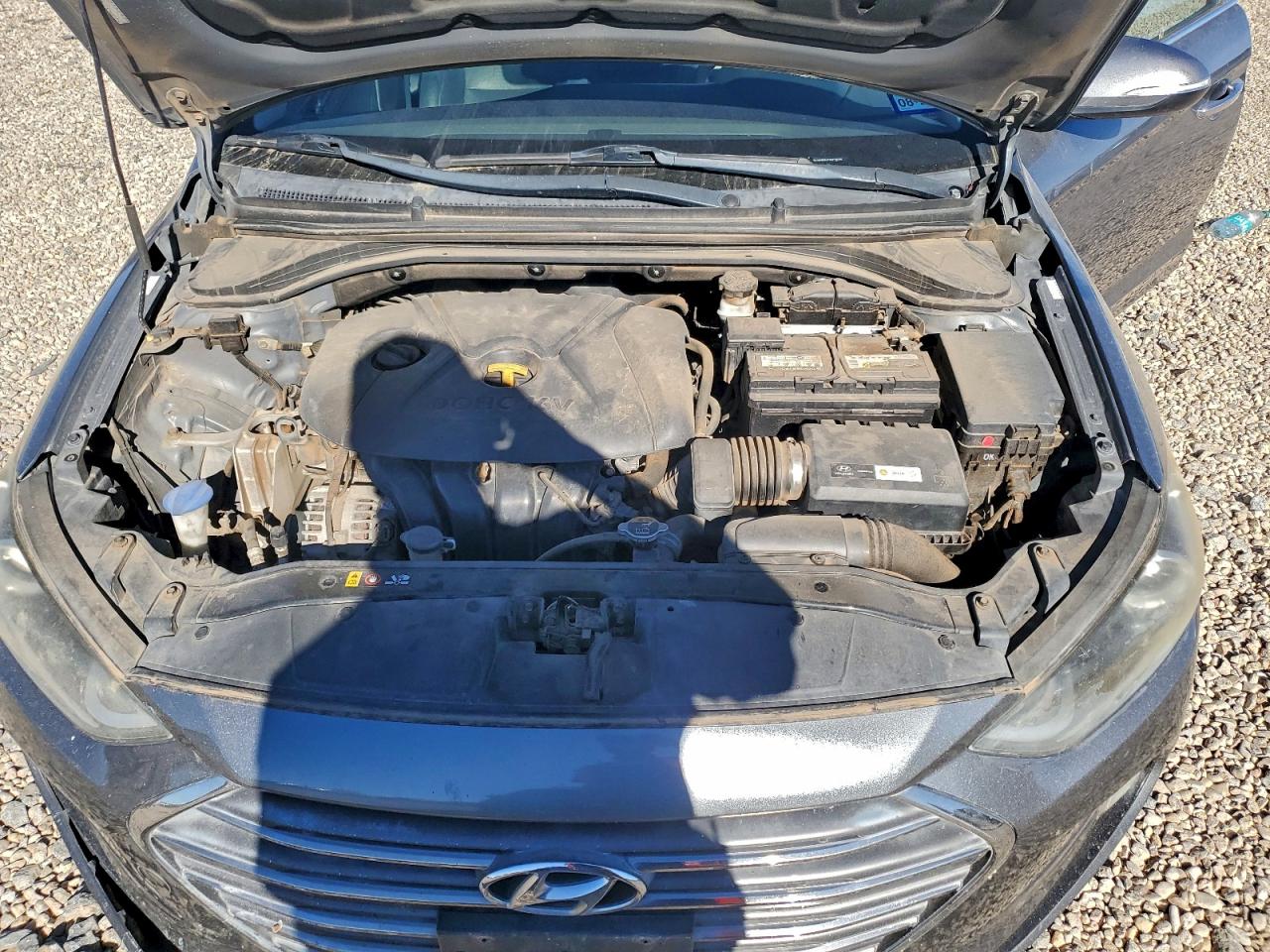 2017 HYUNDAI ELANTRA SE photo 11