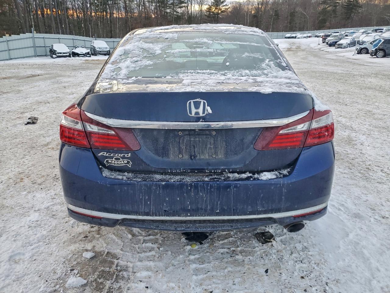 2016 HONDA ACCORD LX photo 6