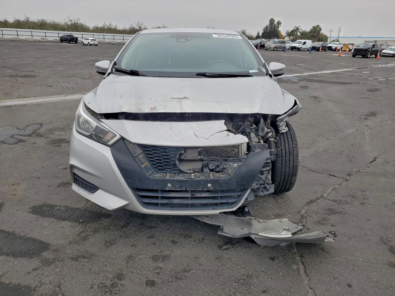2021 NISSAN VERSA SV photo 5