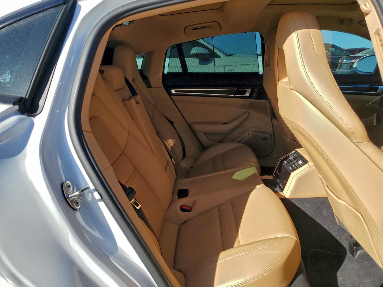 2022 PORSCHE PANAMERA BASE photo 10