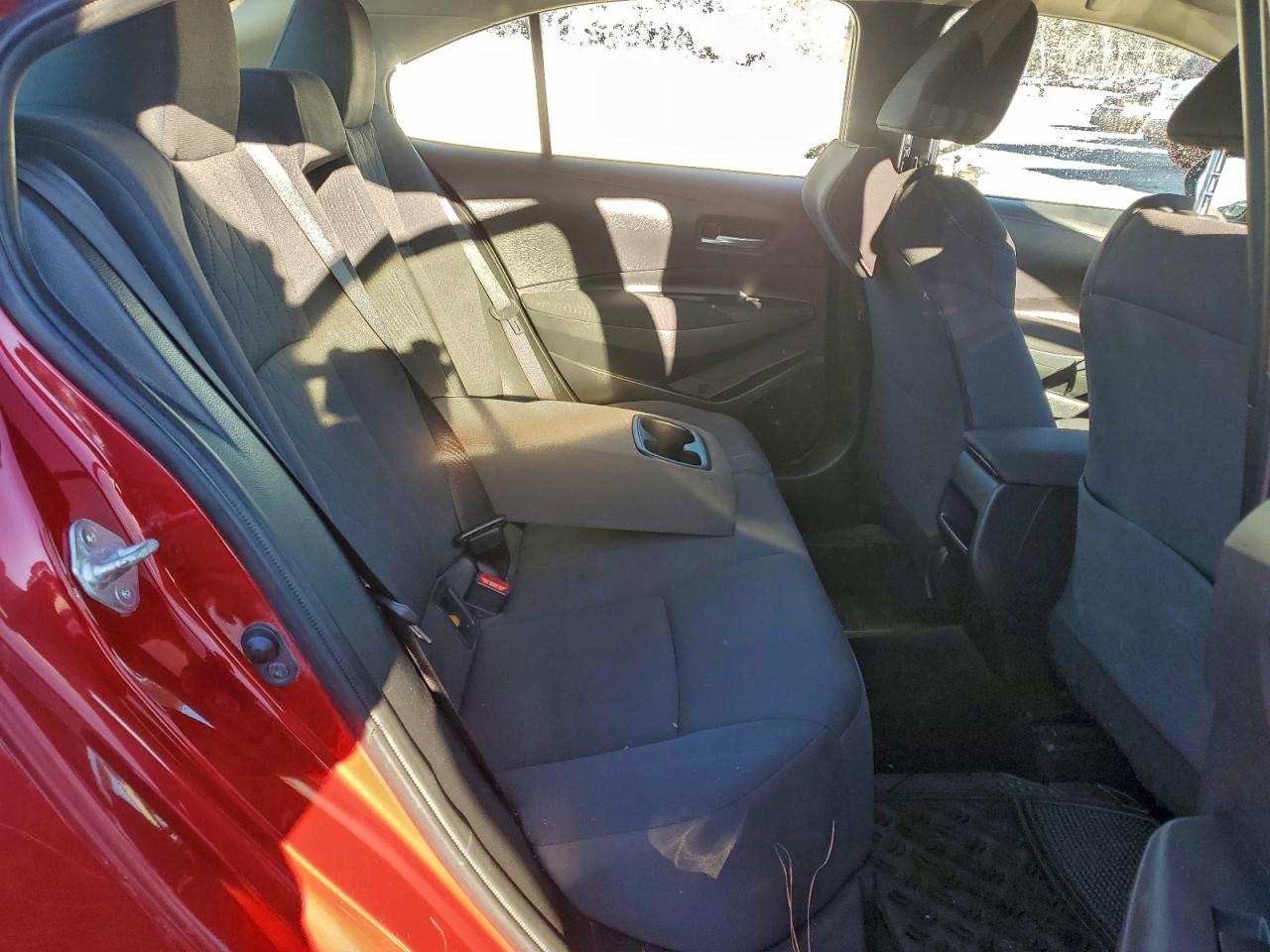 2020 TOYOTA COROLLA LE photo 10