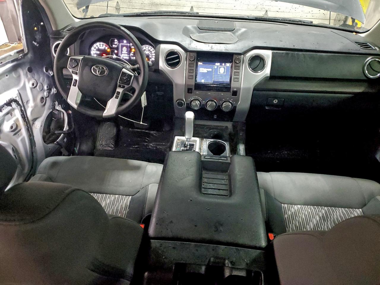 2018 TOYOTA TUNDRA DOUBLE CAB SR photo 8