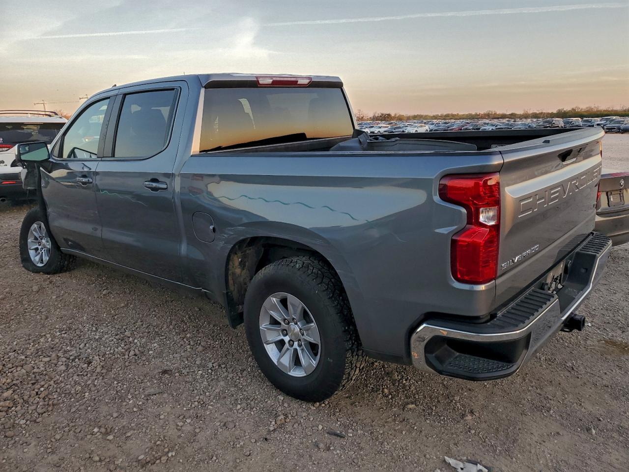 2021 CHEVROLET SILVERADO C1500 LT photo 2