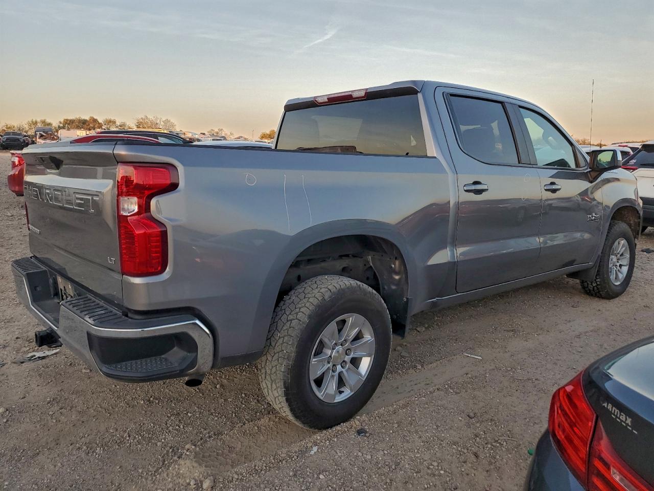 2021 CHEVROLET SILVERADO C1500 LT photo 3