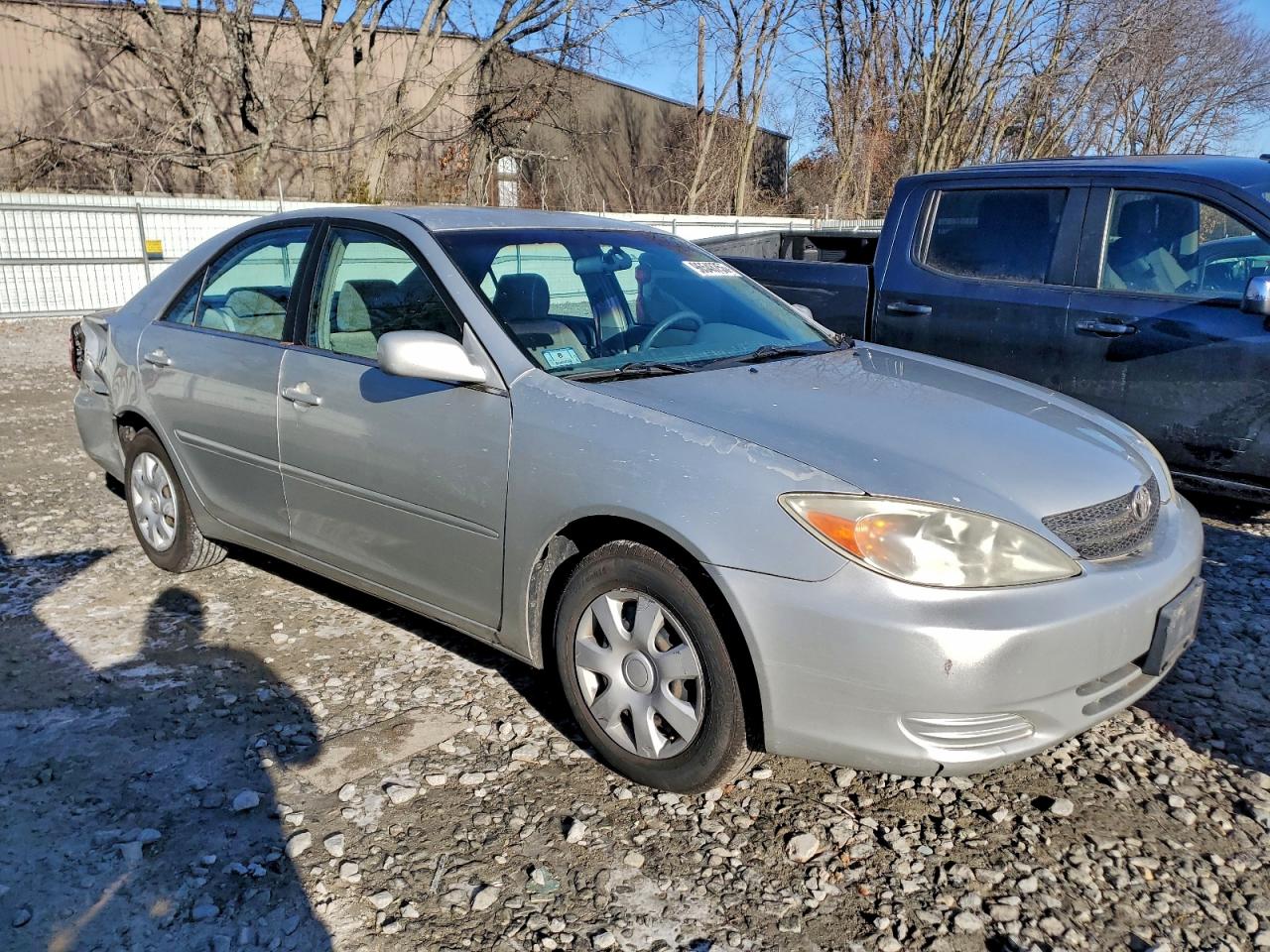 2002 TOYOTA CAMRY LE photo 4