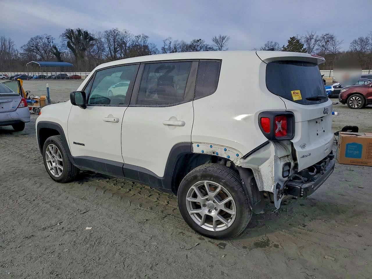 2023 JEEP RENEGADE LATITUDE photo 2
