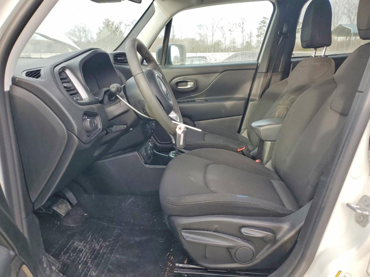 2023 JEEP RENEGADE LATITUDE photo 7