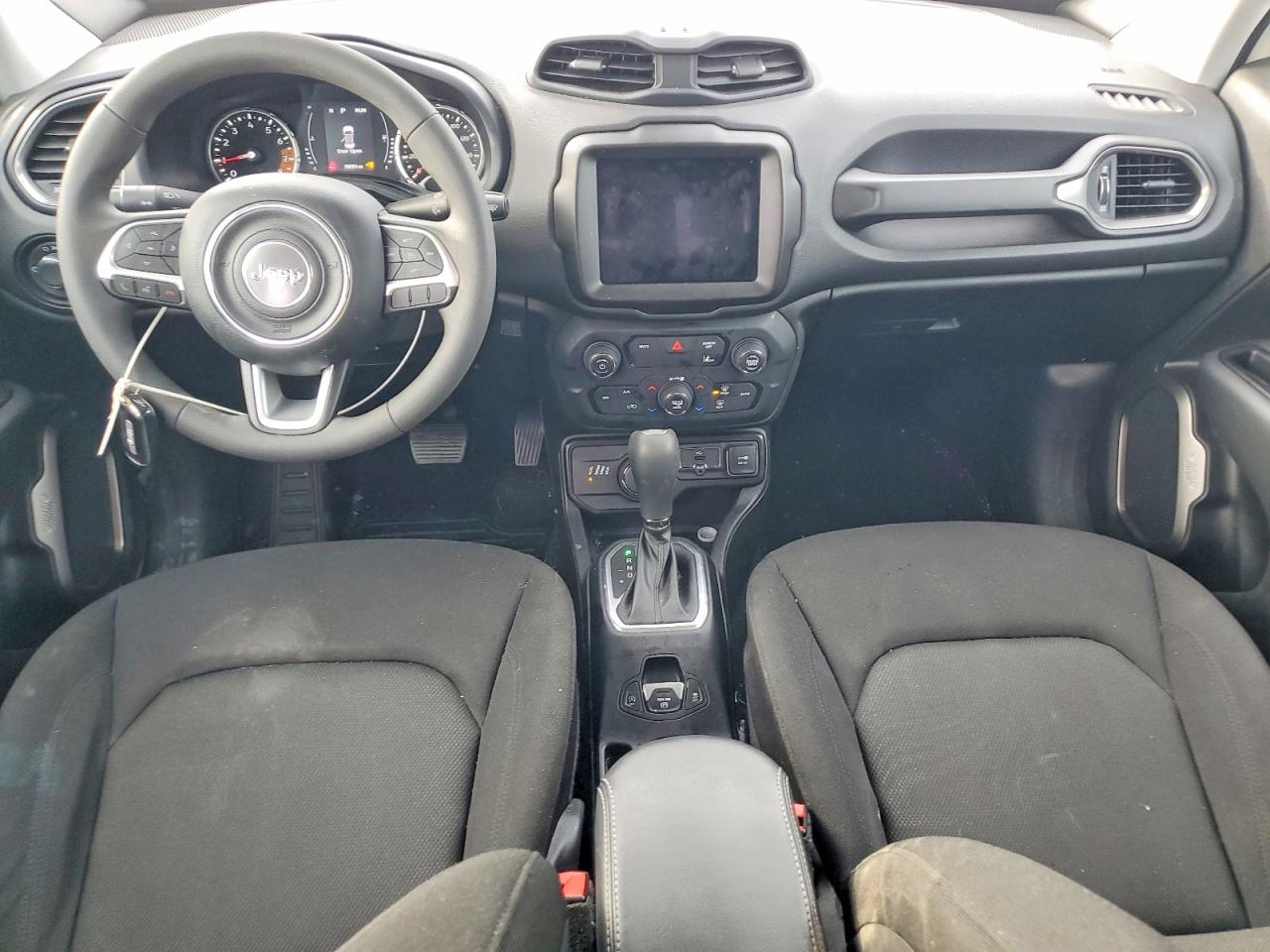 2023 JEEP RENEGADE LATITUDE photo 8