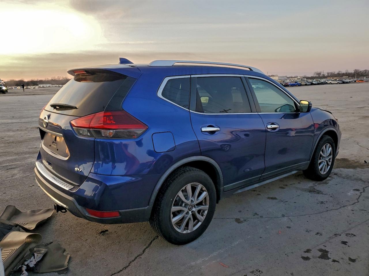 2018 NISSAN ROGUE S photo 3