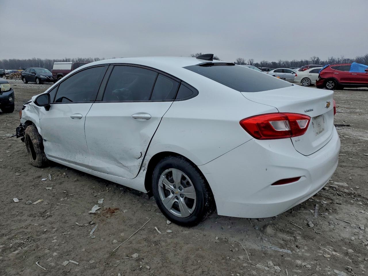 2016 CHEVROLET CRUZE LS photo 2