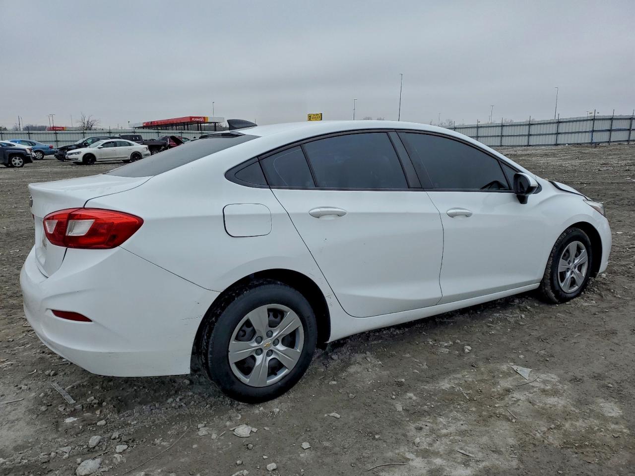 2016 CHEVROLET CRUZE LS photo 3