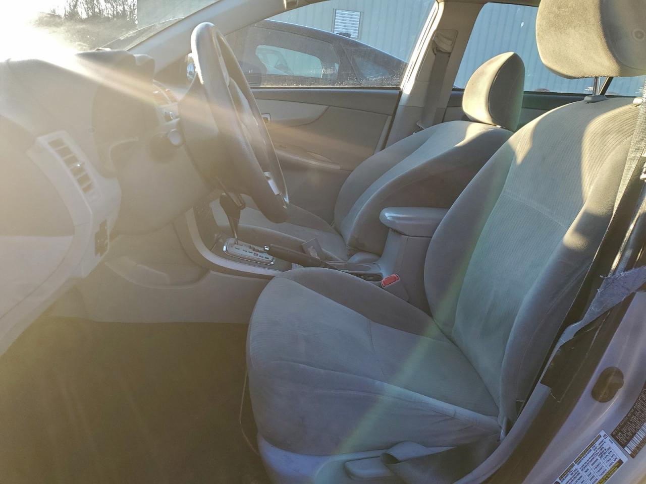 2010 TOYOTA COROLLA BASE photo 7