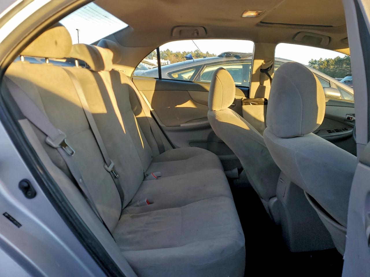 2010 TOYOTA COROLLA BASE photo 10