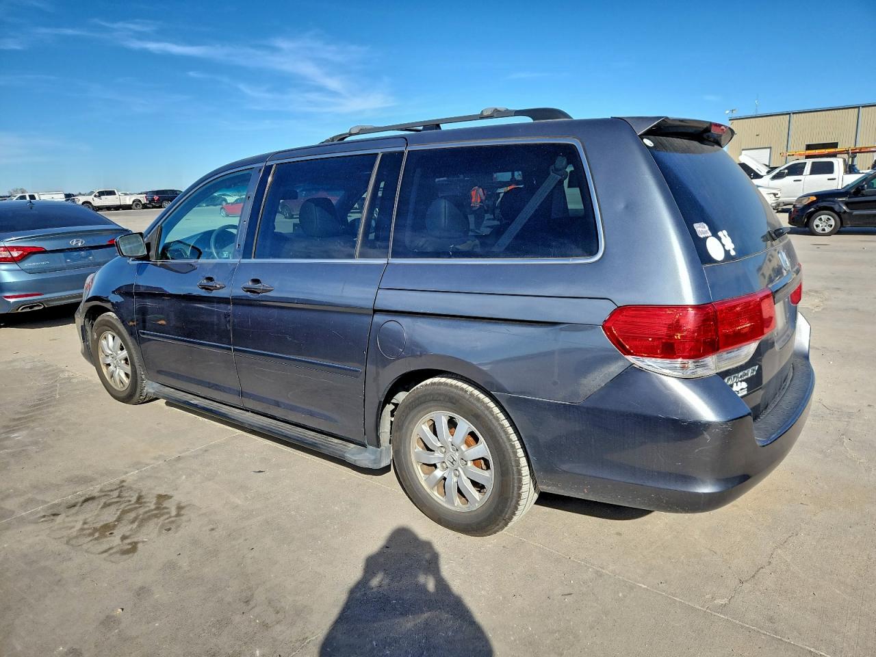 2010 HONDA ODYSSEY EXL photo 2
