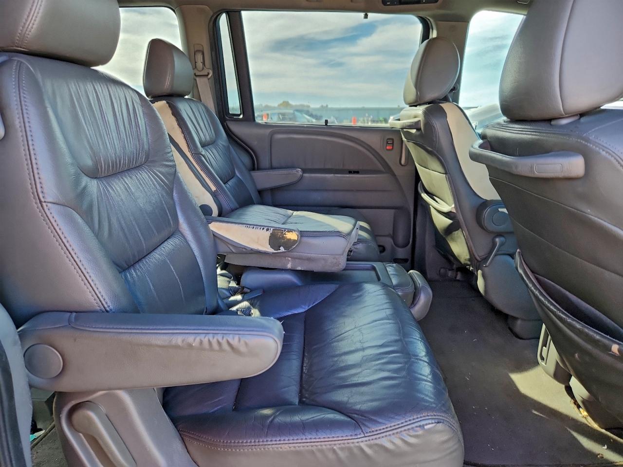 2010 HONDA ODYSSEY EXL photo 11