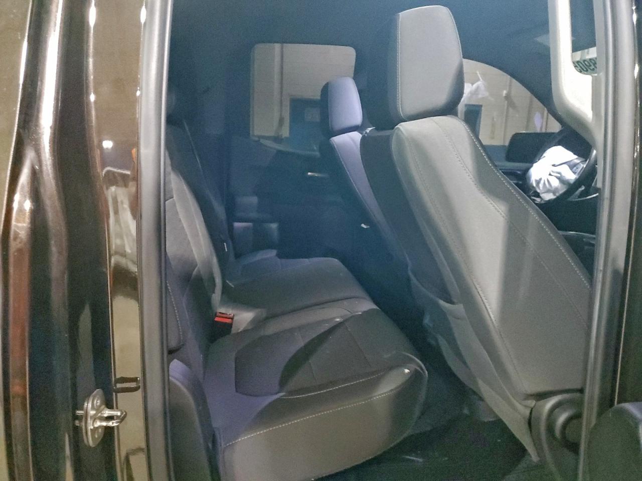 2019 CHEVROLET SILVERADO K1500 LT photo 10