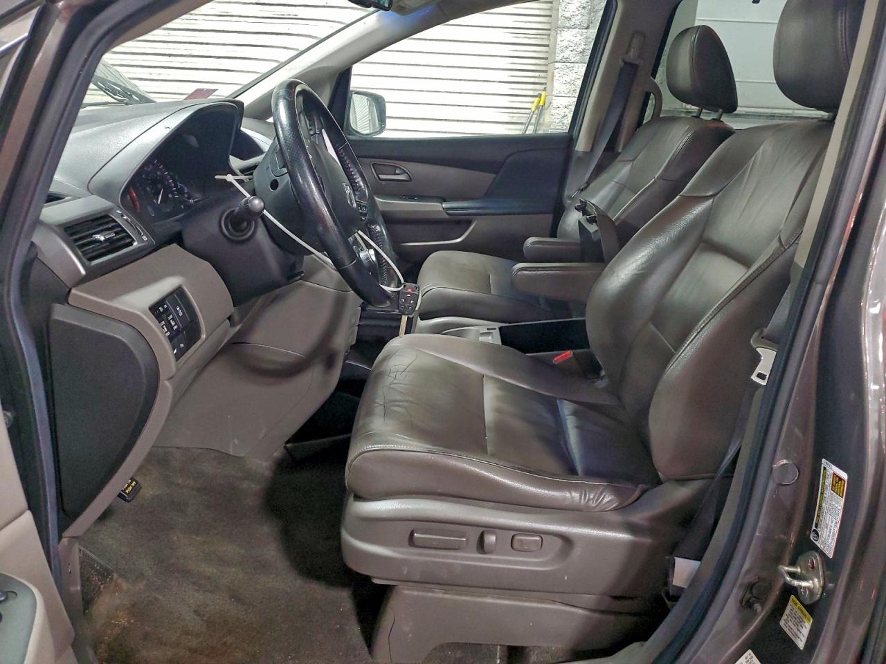 2012 HONDA ODYSSEY TOURING photo 7