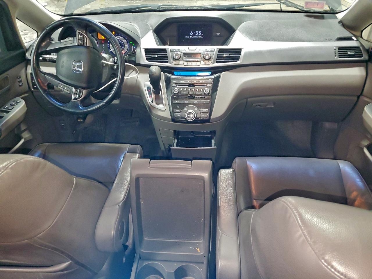 2012 HONDA ODYSSEY TOURING photo 8