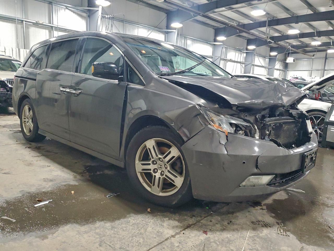 2012 HONDA ODYSSEY TOURING photo 4