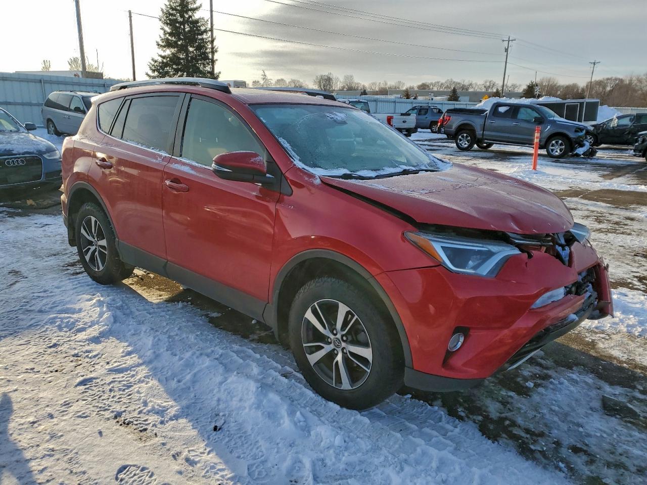 2017 TOYOTA RAV4 XLE photo 4